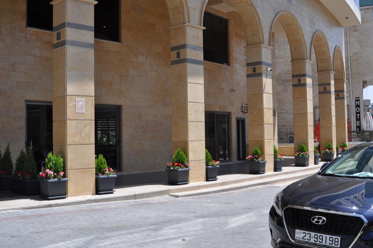 Viola Hotel Suites Амман Экстерьер фото